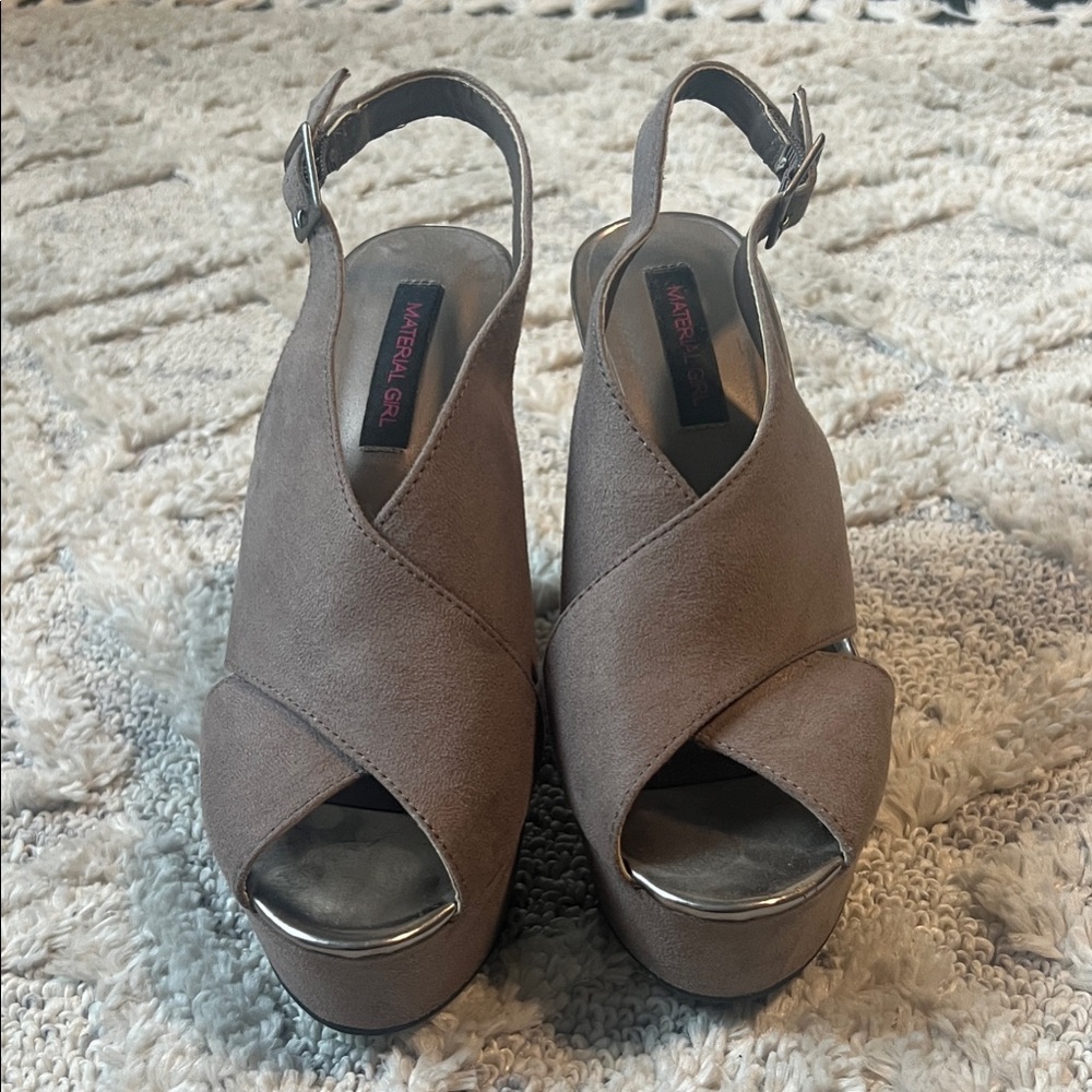 Material Girl Women's taupe Platform Sandals